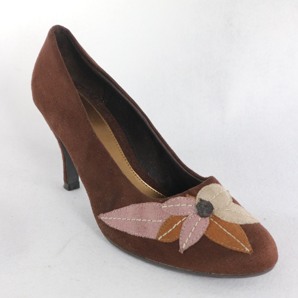 Like New HIGHLIGHTS Chocolate Brown Floral Heels